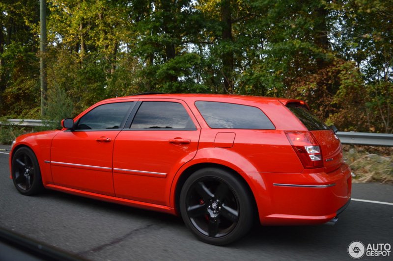 Dodge Magnum на дисках srt