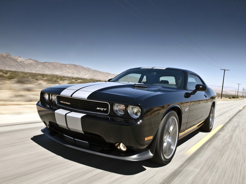 Dodge Challenger srt8