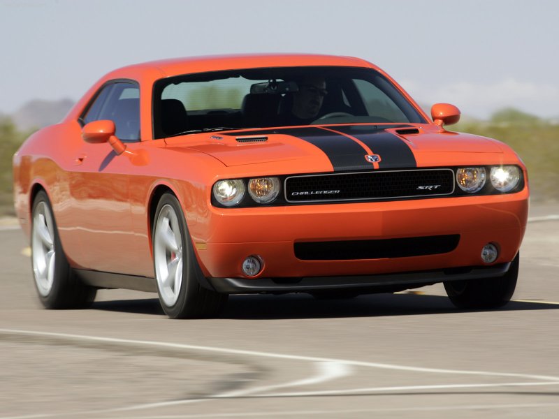 Dodge Challenger Hemi 8