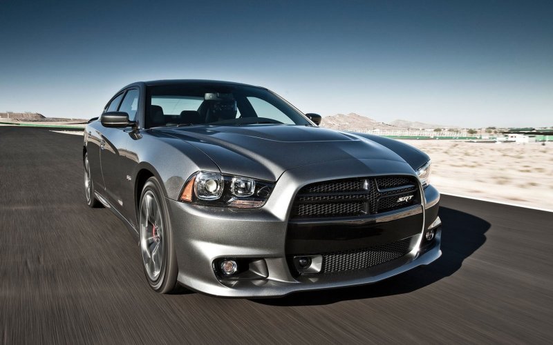 Dodge Charger srt8 2013