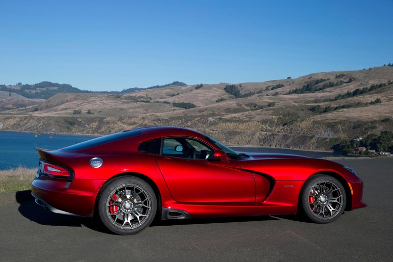 Dodge srt Viper GTS 2013