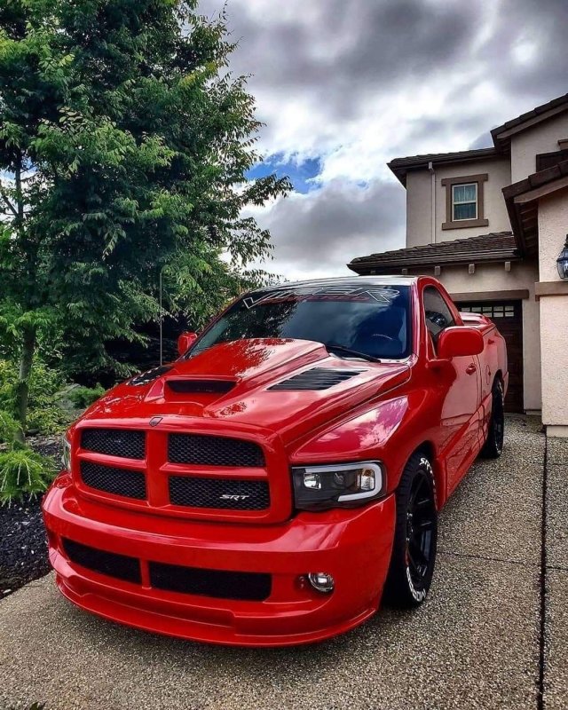 Dodge Ram srt-10