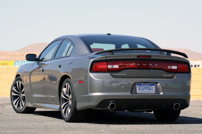 Dodge Charger srt8 2012