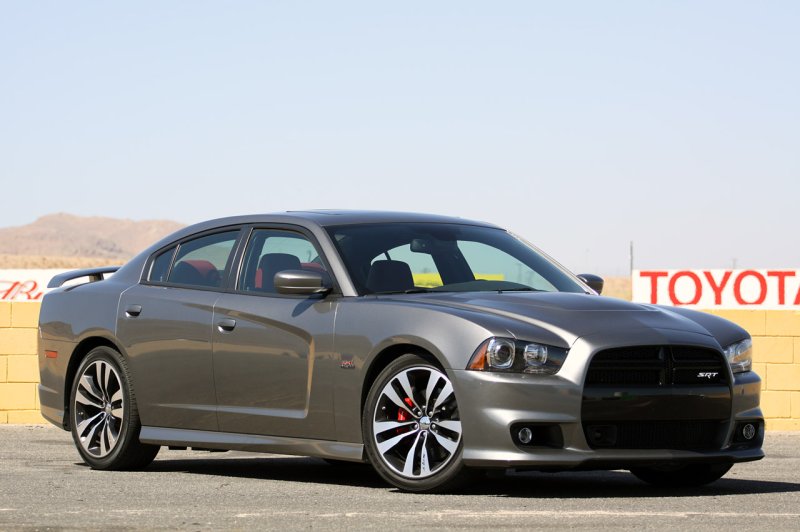 Dodge Charger srt8 2012