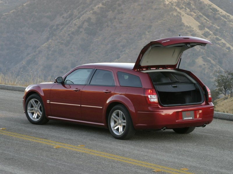 Dodge Magnum 2004