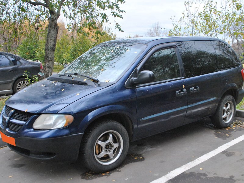 Dodge Caravan IV 2001