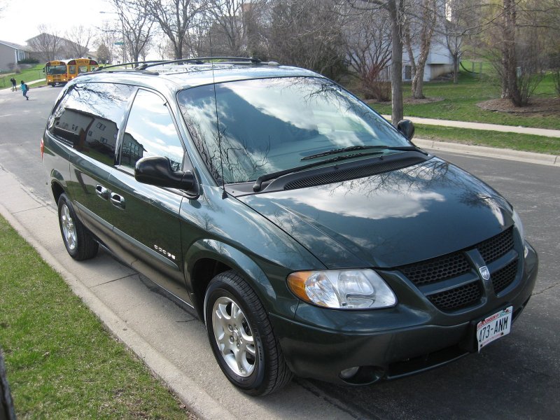 Dodge /Grand/ Caravan 2001