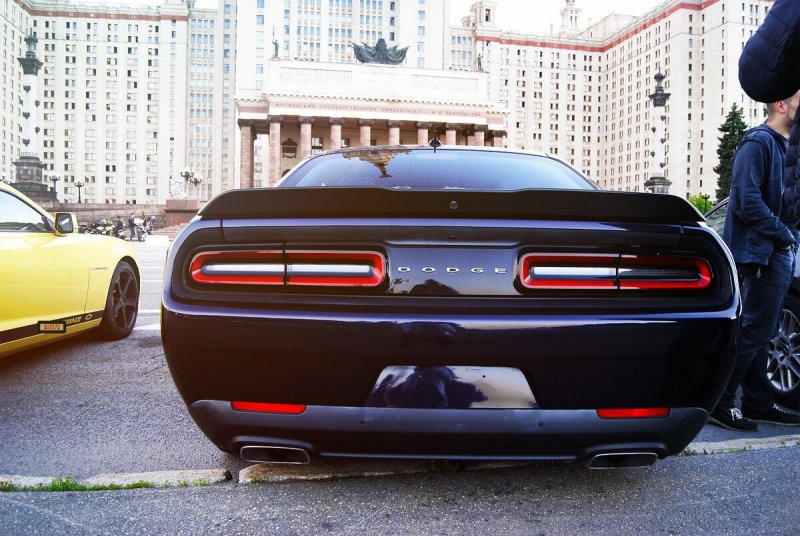 Dodge 2022 Challenger зад