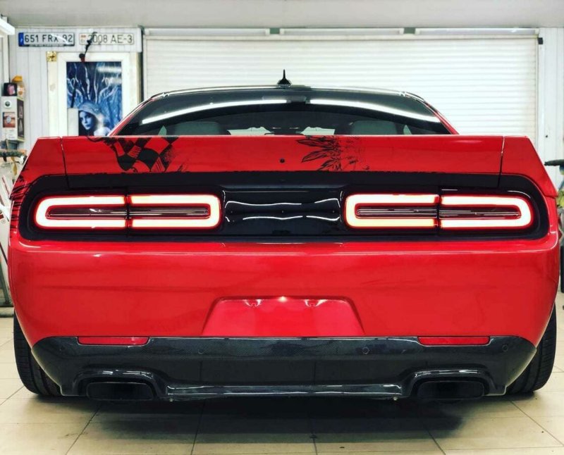 Dodge Challenger Hellcat 2к