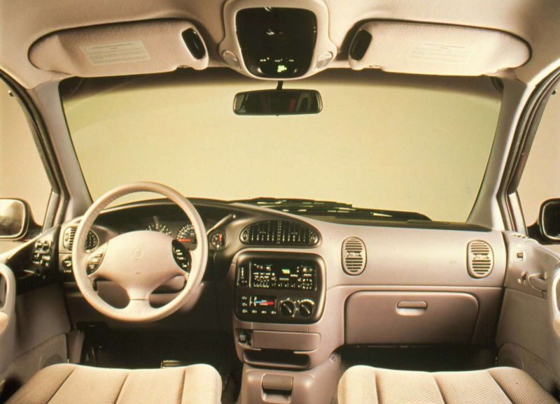Dodge Caravan 2001 салон