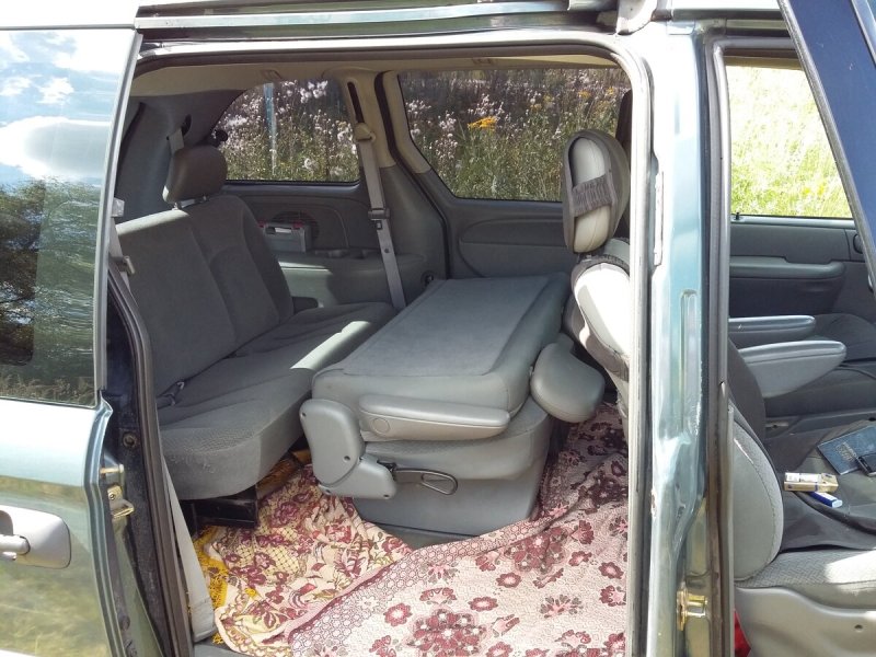 Dodge Caravan 2.4 2003 внутри