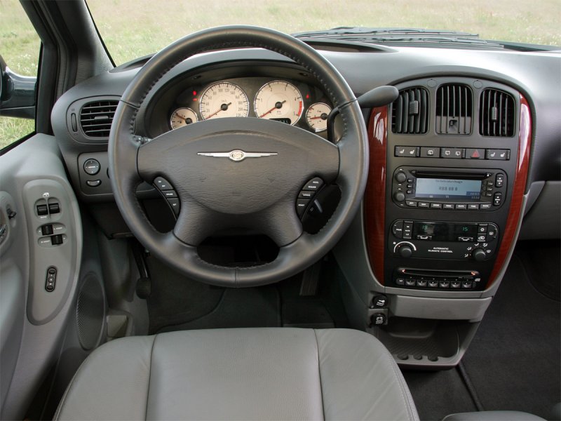 Chrysler Grand Voyager 2004 салон