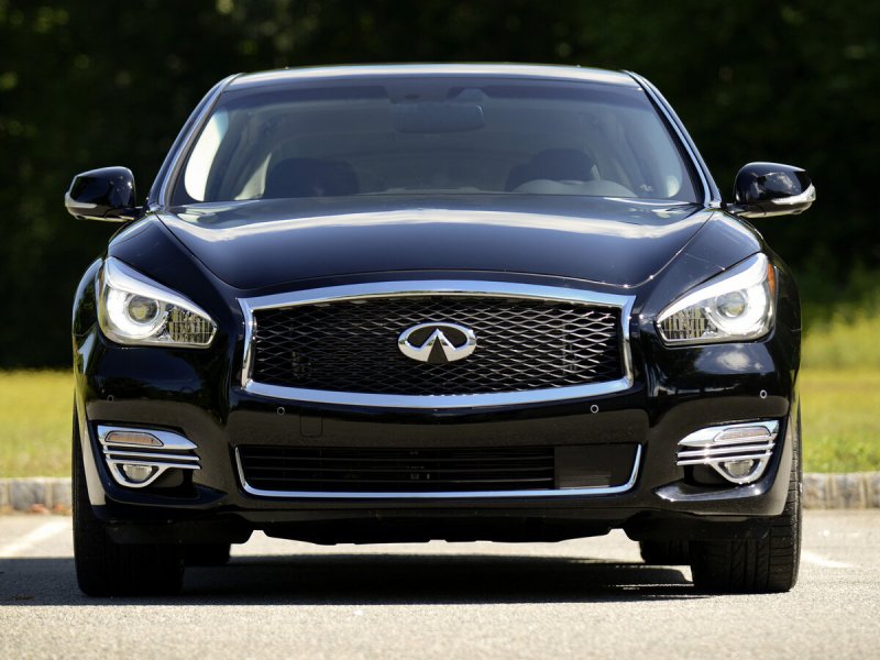 Infiniti q70