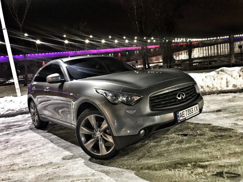 Infiniti fx37 Grey