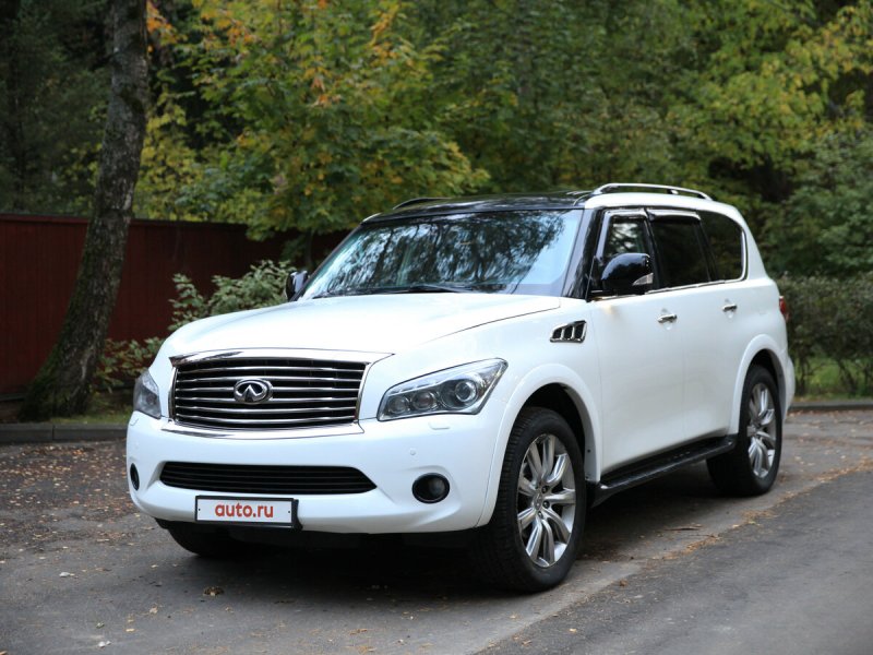 Инфинити qx56 белый