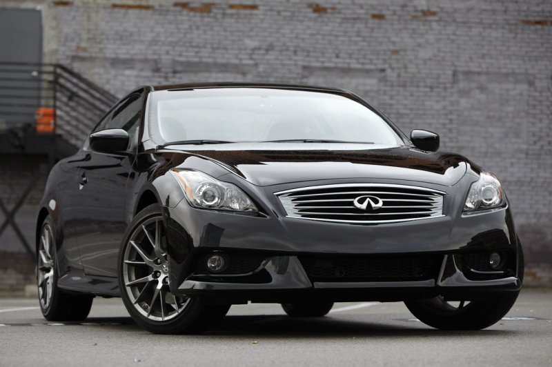 G37x Infiniti купе