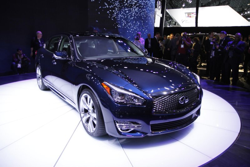 Infiniti q70 2014