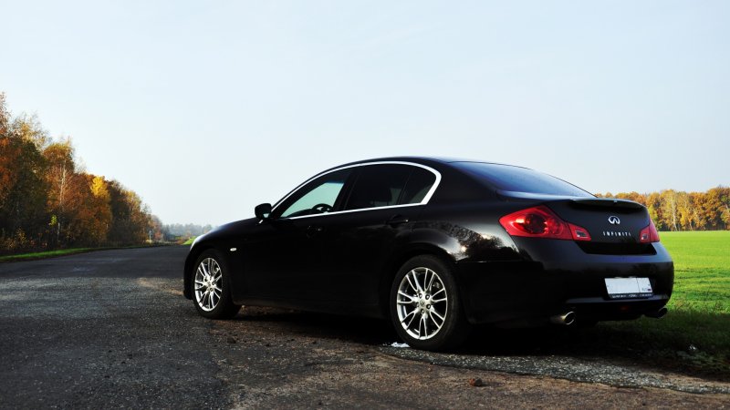 Infiniti g25 черный