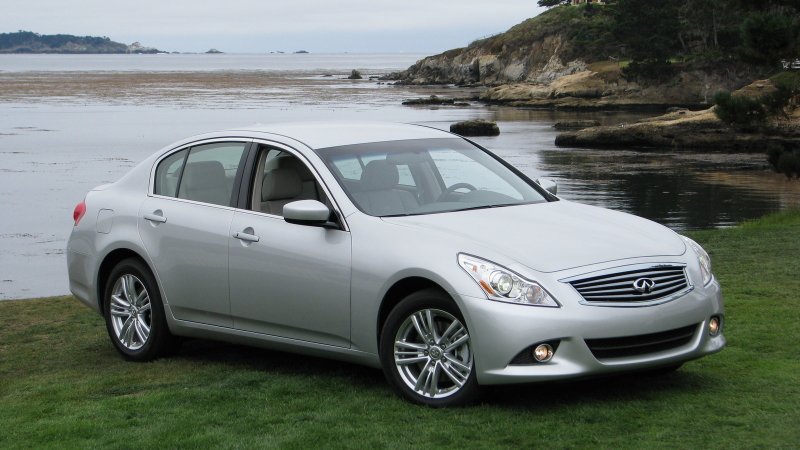 Infiniti g25 2011