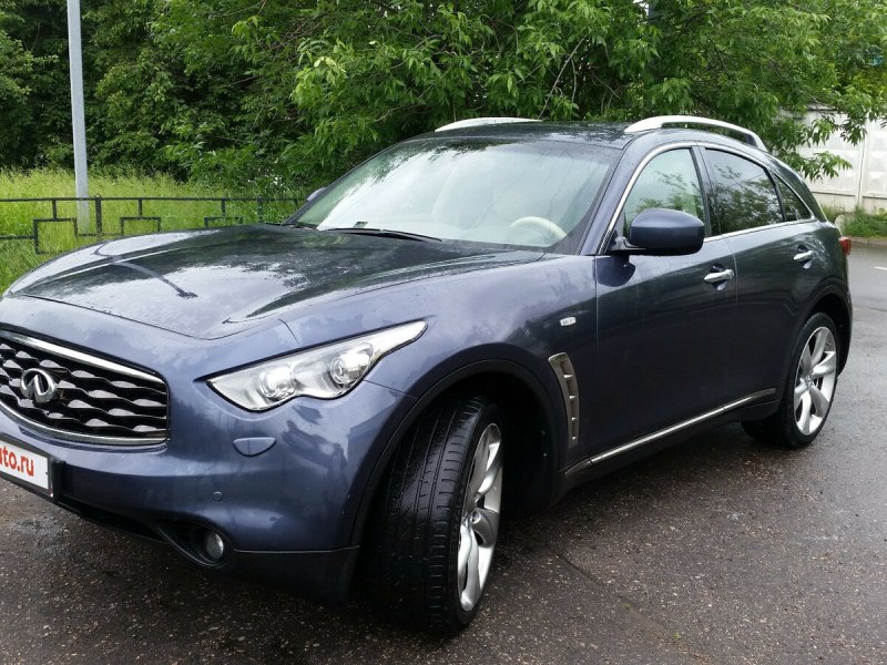 Infiniti FX II