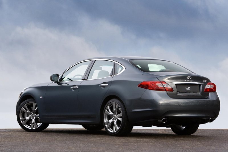 Infiniti m37 2011