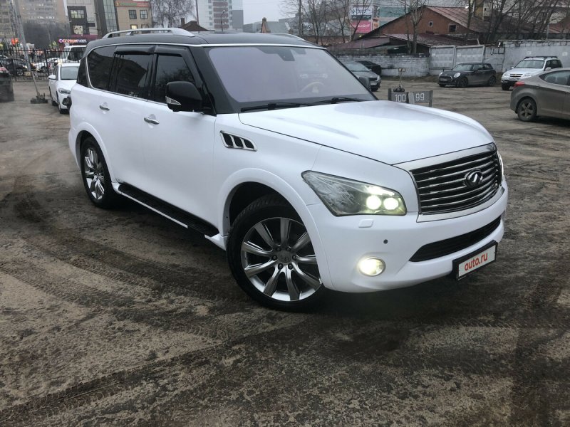 Инфинити qx56 белый