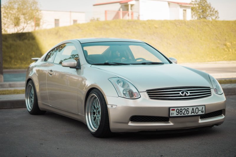 Infiniti g35 Coupe v35