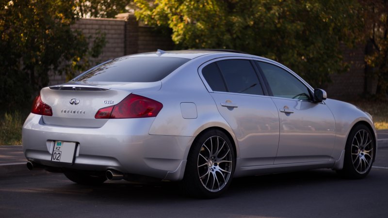 Infiniti g35 2012