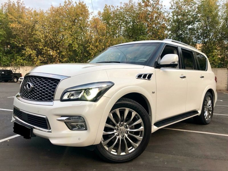 Инфинити qx80 белый