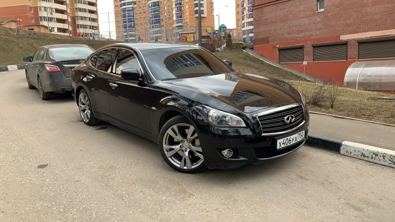 Infiniti m37s черный