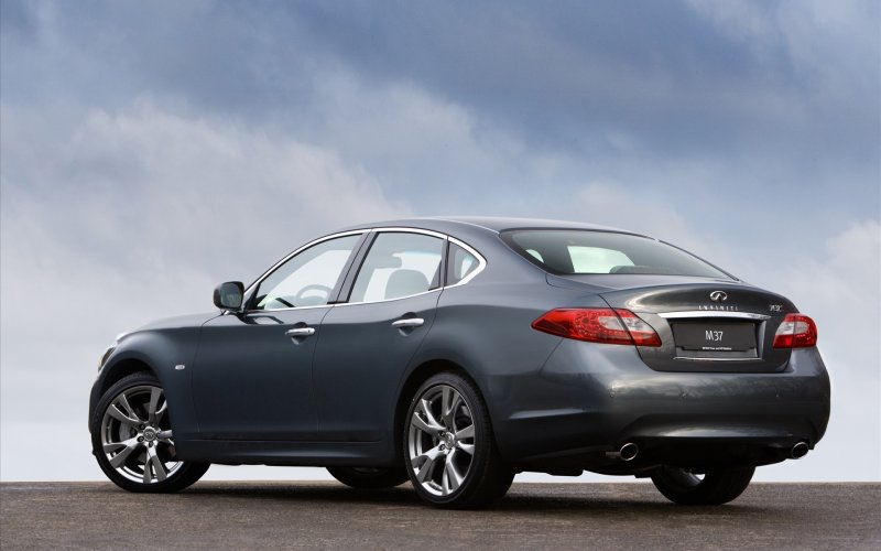 Infiniti m37 2011