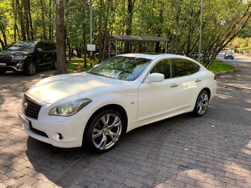 Infiniti m37 белая