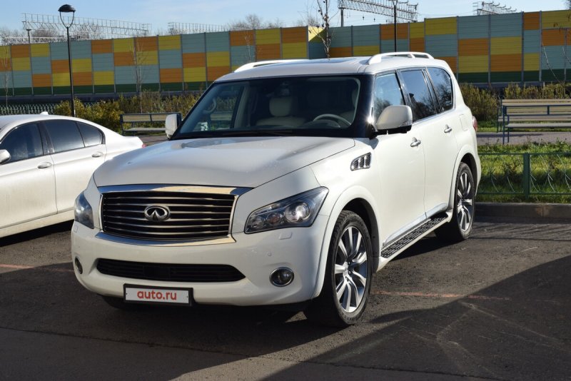 Infiniti qx56 II