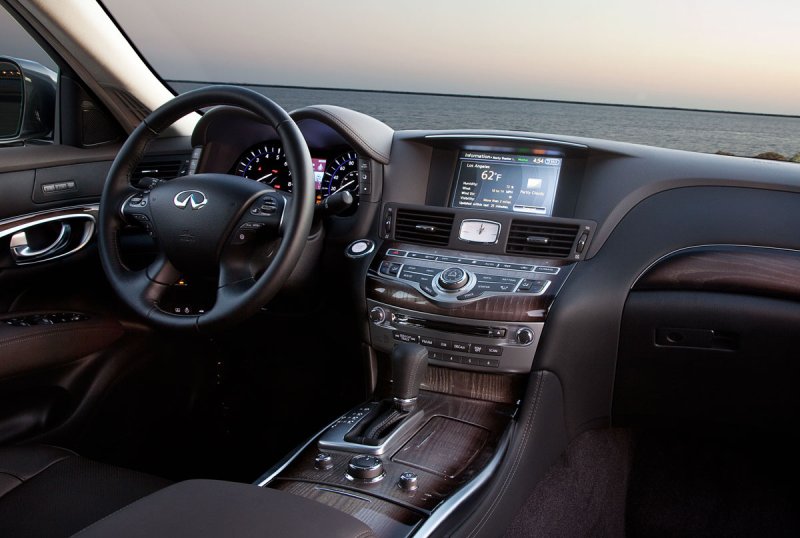 Infiniti m37 салон