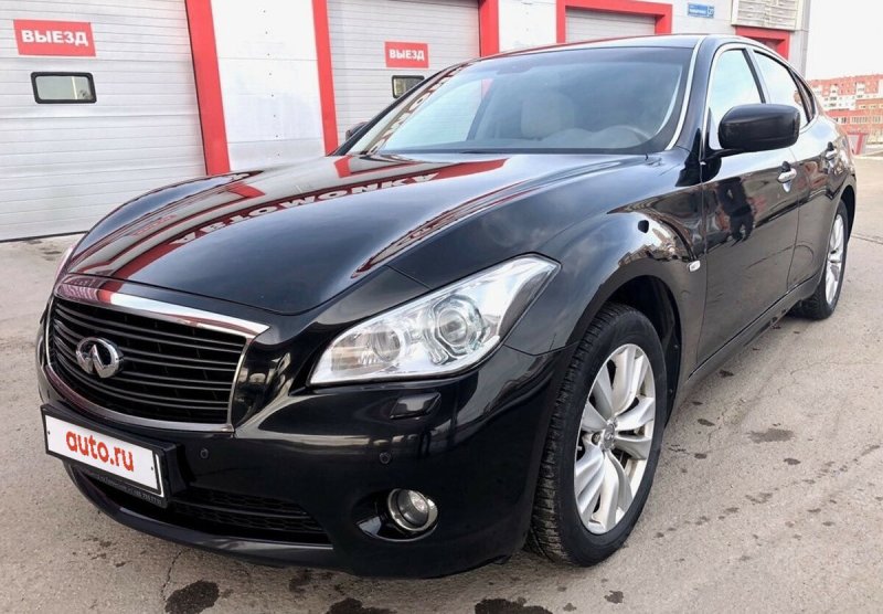 Infiniti m37 2011 Black