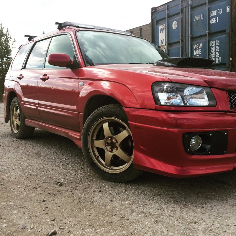 Сага сг5. Subaru Forester sg5. Subaru Forester sg5 обвесы. Красный Субару Форестер sg5. Субару Форестер sg5 Cross Sport.