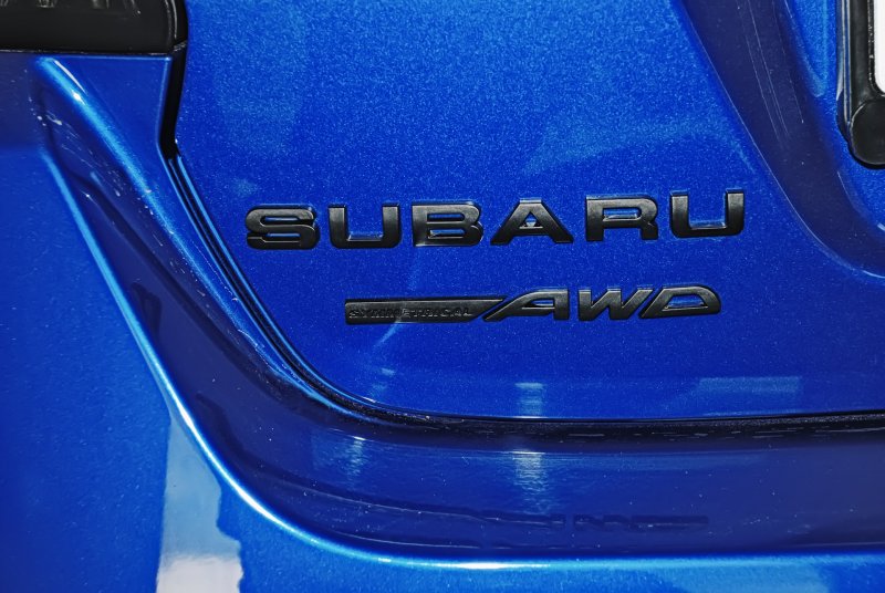 Subaru WRX STI шильдик