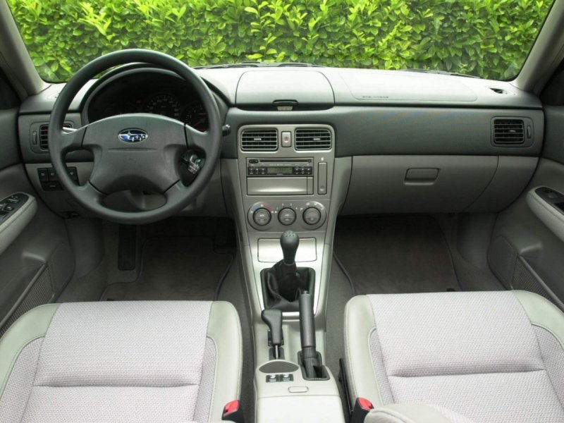 Subaru Forester 2006 салон
