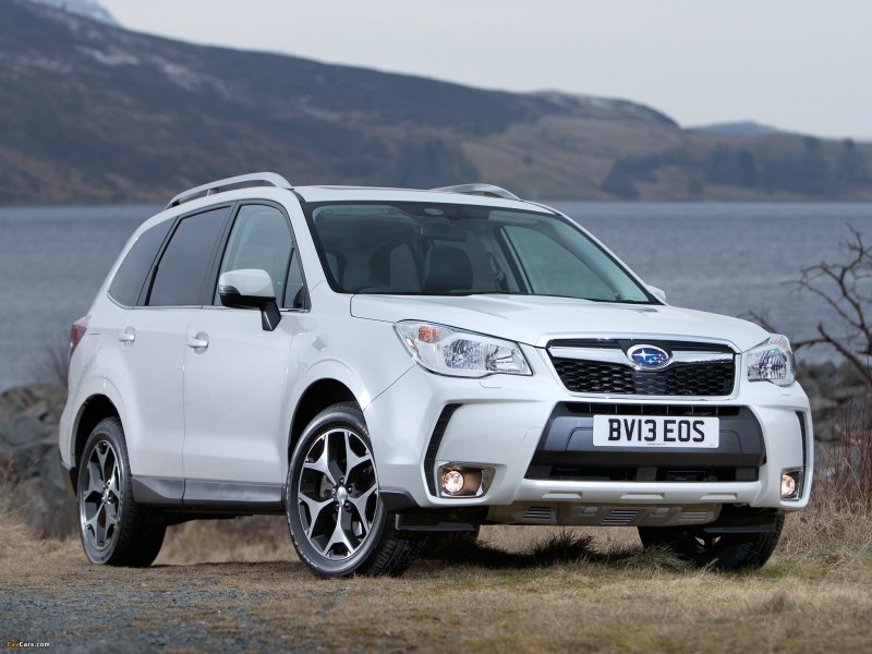 Subaru Forester White 2015