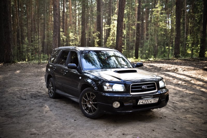 Subaru Forester sg5 черный