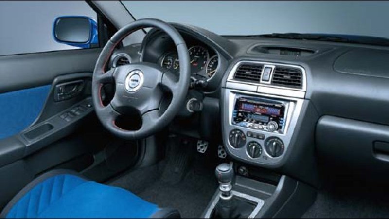 Subaru Impreza WRX STI 2000 салон