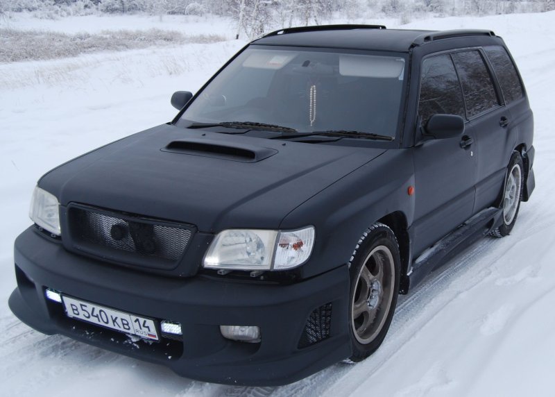Subaru Forester SF черный