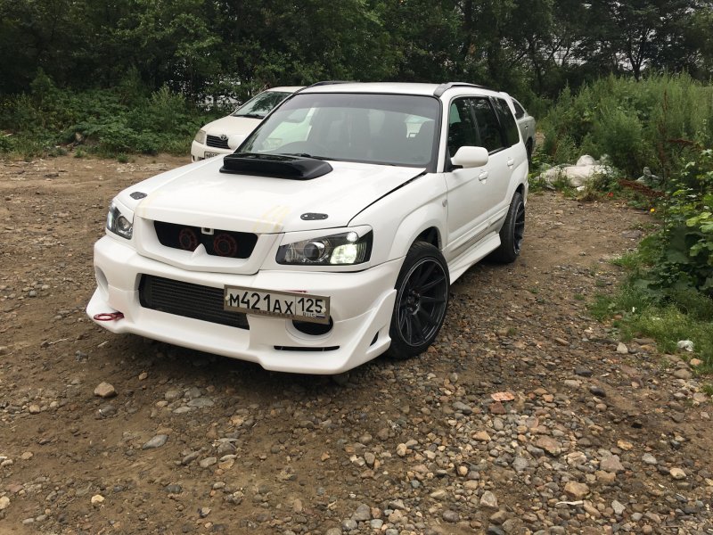 Subaru Forester sg5 белый