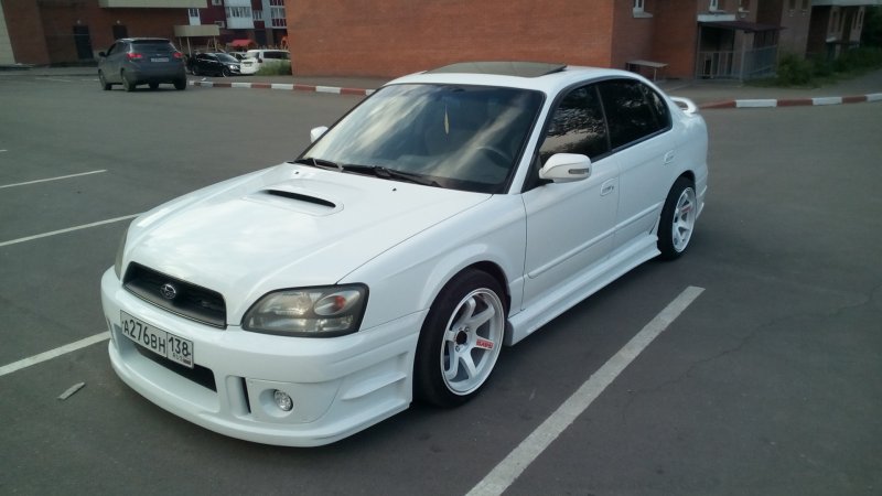 Subaru Legacy b4 белый