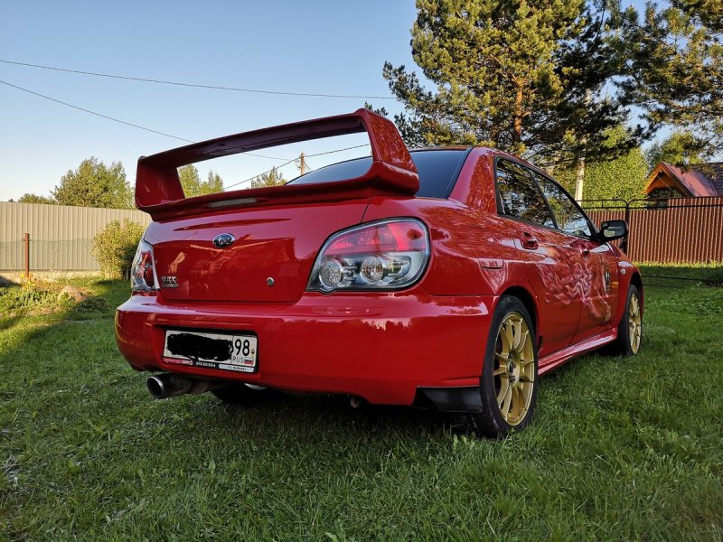 Subaru WRX красный 2006