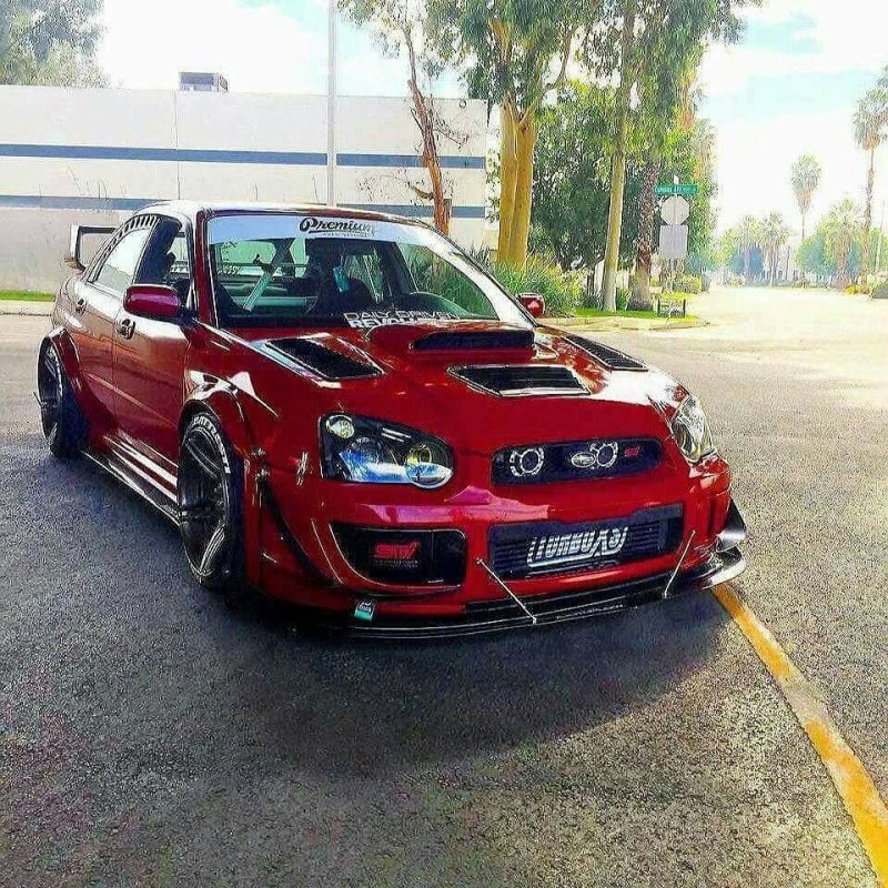 Субару WRX STI красная