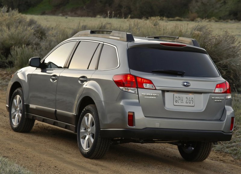 Subaru Legacy Outback 2011