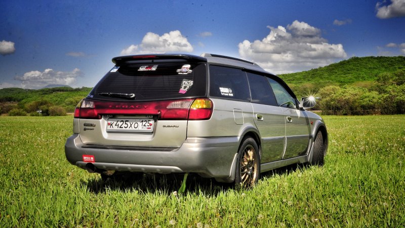 Subaru Lancaster зеленый