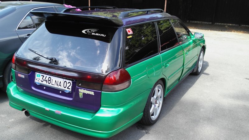 Subaru Legacy bg5 зеленый