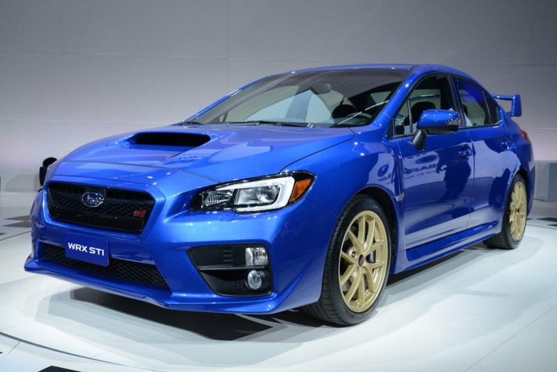 Субару WRX STI 2015